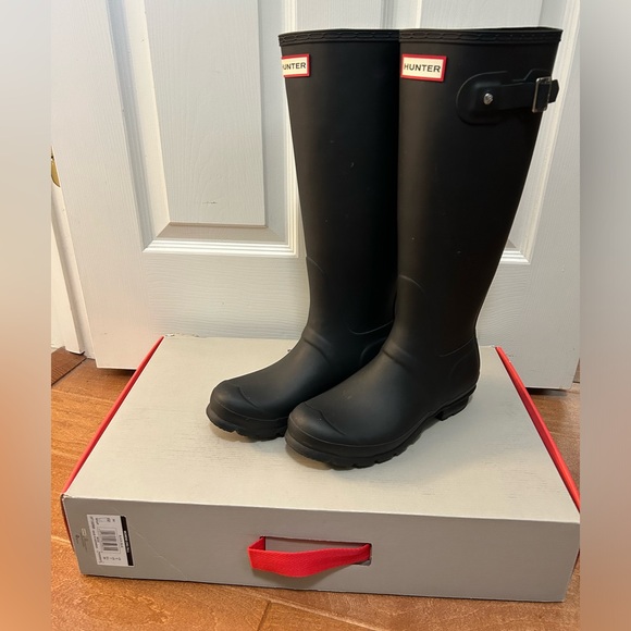 Tall Hunter Rain Boots Sz 7 - Picture 2 of 7
